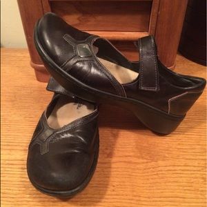 BLACK LEATHER NAOT MARY JANE